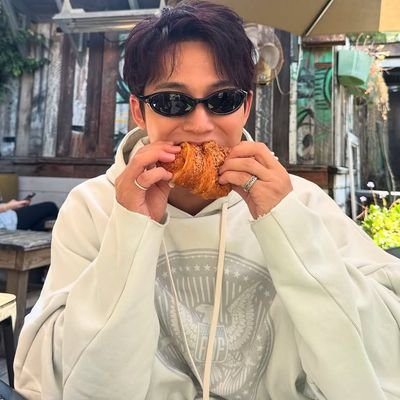 jo_joshushu's profile picture. ✩‧₊*:・say the name, seventeen ･:*₊‧✩┊♡｡ﾟ.‧ carat only, loves 17♡ °・‧