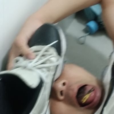 wsjg54jg's profile picture. aj控，皮革马靴，鞋刷烟灰缸。号已改名就这一个号。其余全骗子