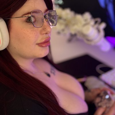 m_in_emily's profile picture. Your Favorite CumSlut is at it again
Make me go crazy for that dick💫
Check my FREE page💋