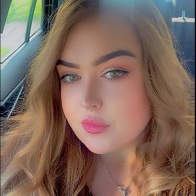 Oliviaa4404x's profile picture. 