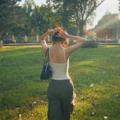 RampyE43844's profile picture. 180. My bed is my happy place, but my boss says I have to leave it. 🛌😡