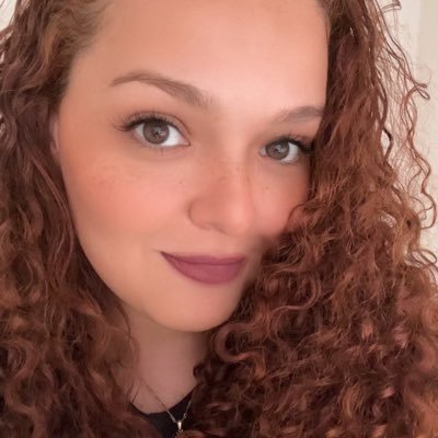 IzaScost Profile Picture