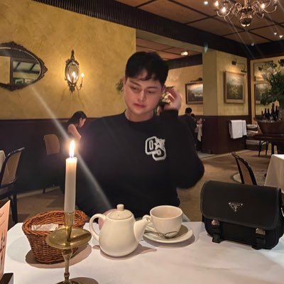 bievenchy's profile picture. 🤍’ ed on me