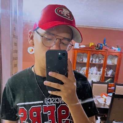 fjservinn's profile picture. Y aunque estoy en mil pedazos nunca dejo de adorar. ❤️🩹✨
