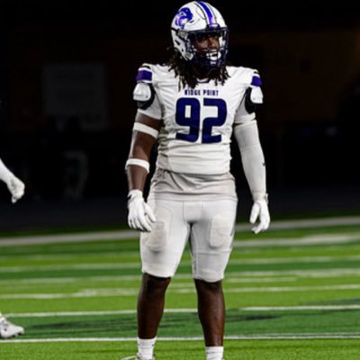 TreyFleming2027's profile picture. ⭐️⭐️⭐️C/O 27 DL | Bench:300 |Squat:515 |Ridgepoint |GPA:3.4 |Dream All-American|501-557-8375 | https://t.co/mBaS7tQJ12