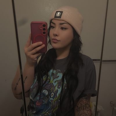 lsdreamer_'s profile picture. 👐🏼 WAKAAN FAM 👐🏼 ZDF, LSDreamer / hair stylist ✄ dog mom. this is a safe space ♡ Midwest edm fam ♡ she/her $bbg918