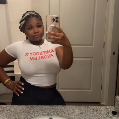 LesaaaC's profile picture. be a bad bitch, but a good person
