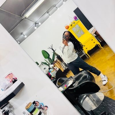 ThatGirlDee100's profile picture. Panglossian || Anomaly || WINNERS⭕️™️|| I like wine & E-40 || 🇧🇪 🇦🇪🇸🇾🇲🇳🇽🇰🇳🇮🇳🇿🇪🇬🇨🇳🇱🇺🇫🇮🇨🇿🇩🇪