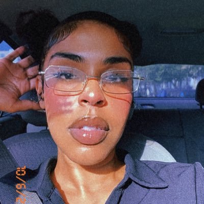 TV/Film Costumer (IATSE) | aspiring Screenwriter/Director | Artist | Curator (1/2 of GRITS) IG : stckyflwrs 🍯 *DMS CLOSED*