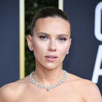 ScarlettJoha118's profile picture. 