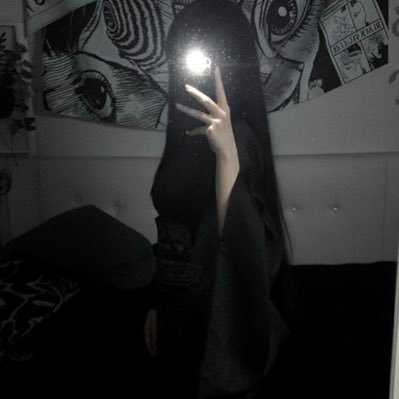 kiryuoko's profile picture. actually a vampire