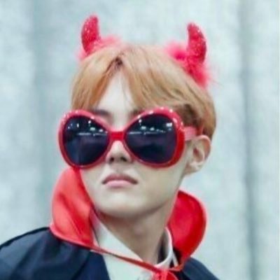 sopeboxies's profile picture. 24 | Latina-American | ARMY since 2014