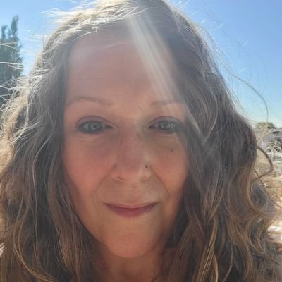 iam_jillnoel's profile picture. Healer • Guide • Founder of Sacred Essence 🌸
Timeline Healing | Energy Realignment | Soul Remembrance
Awaken the timeline you were born to live ✨