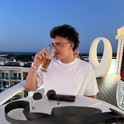 loicemery123's profile picture.