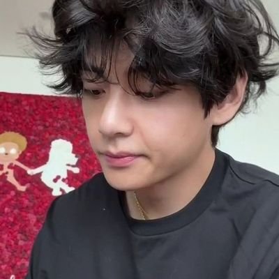 iS2_followtrick's profile picture. eu e os bangtxt, ele/dele