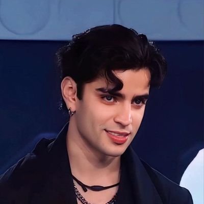 e2adee4a90424f7's profile picture. 