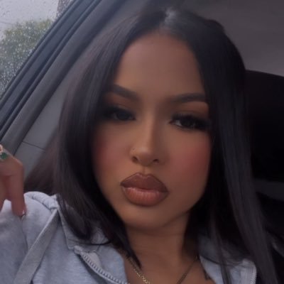 aamandagg_'s profile picture. Licensed Cosmetologist