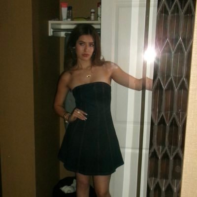 yaretzialvarez8's profile picture. 