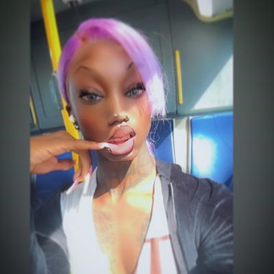 Trans female fw all platforms💜 solo🧍🏾‍♀️ big freak👅💦 content creator 🤫. welcome to the showXRATED https://t.co/BBD2OTA5aO tap tht follow button🥴