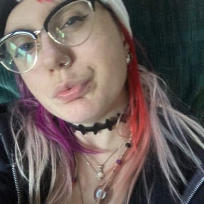 dykejonze's profile picture. lesbian, addict, sleepyhead