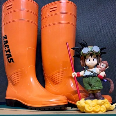 unclebootstoys's profile picture. ブーツおじさんのおもちゃ
初めまして！私は魚の輸出業を営むブーツおじさんと申します。趣味はおもちゃコレクションで、特にスターウォーズやアメトイ（アメリカのおもちゃ）を集めています。仕事の魚ではなく、ここではおもちゃの写真だけをアップします。今後ともよろしくお願いします！
#StarWars #MOTU #Mecha