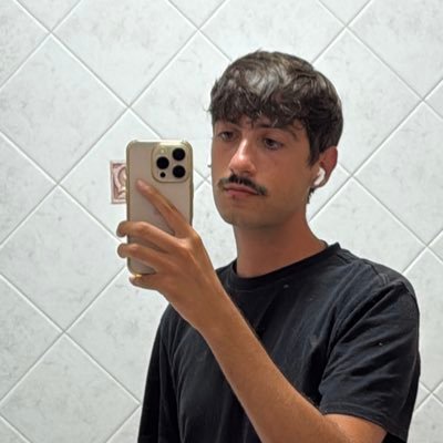 crashbendicott's profile picture. 