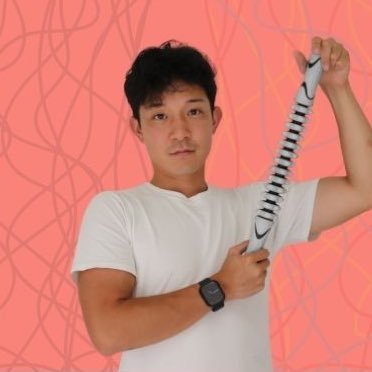 fromthefeet_'s profile picture. 運動で認知機能と筋出力を高めQOLを向上させる専門家 | 脳科学×身体活動で集中力と感情を改善する習慣を発信 | 非エンジニアでAI活用と個人開発も実践中📱