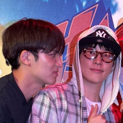 shairap_kausap's profile picture. 🇵🇭
EXO•SVT 🖤💎
🌻
•sikolohista•
•RPM & LPT 2026🍀•