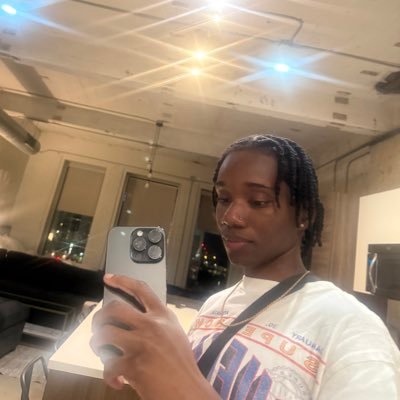 Deefive__'s profile picture. UH Alum