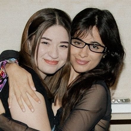 camilablessings's profile picture. ''i love your necklace!'' ''eu te amo!'' 💌 13.09.25.