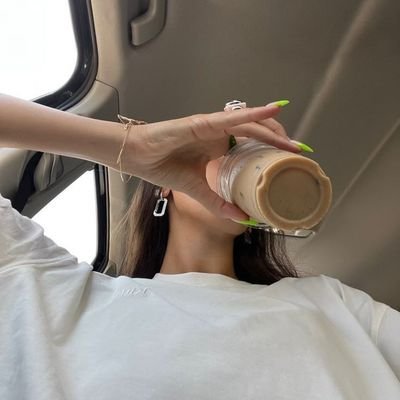 jiaverdann_'s profile picture. always coffee