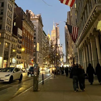 barrontrump934's profile picture. 