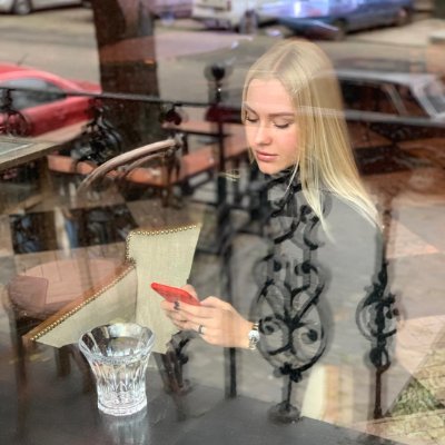 Rosalinda54198's profile picture. Music lover 🎵 | Sharing songs & thoughts daily.