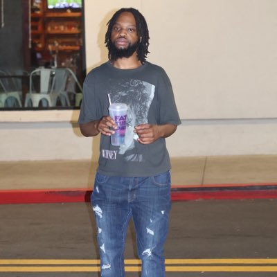 ___Genee's profile picture. in my own world.