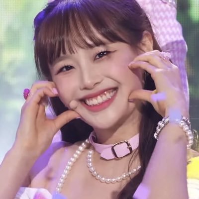 joshdunglazer's profile picture. my tiktok accounts are pinkhairtylerjoseph and pinkhairjoshdun