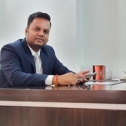 Shailendrapari7's profile picture. Works as associate portfolio management At Investors clinic