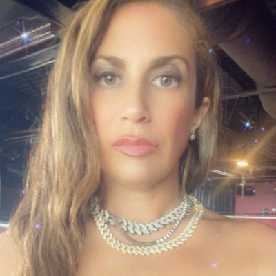 BrendaPinck57's profile picture. Introvert