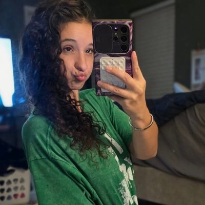 Robsherry33's profile picture. single
