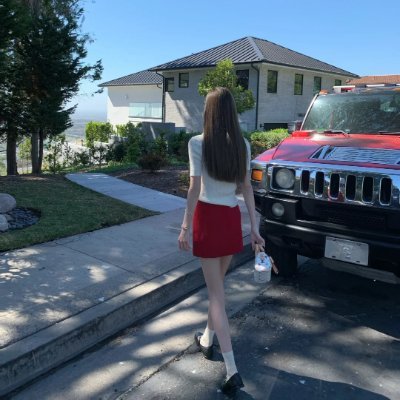 Jenna080627's profile picture. A drifting star on earth, capturing the moments when the soul shines