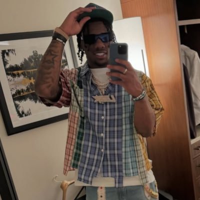 wlovesoph's profile picture. @uconnwbb