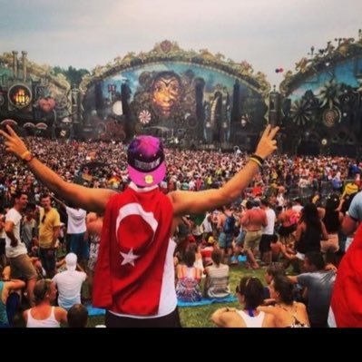 geceleritek's profile picture. 35 yaşında esmer kültürlü elit ortam görmüş işinde gücünde tek yaşayan para ile işi olmayan abaza ve 31ci olmayan karşı cinse ilgili #tekerkek✌️