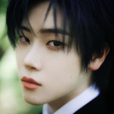 yfeojun's profile picture. https://t.co/ogYC3P7xKX Find me where the water hums in secrets deep