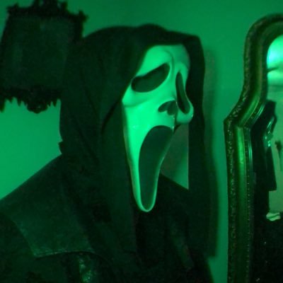 Grim_Corpse's profile picture. 18+ Only ⛓️ Adult Content ⛓️ NSFW ⛓️ Goth Daddy 🕸️🕷️