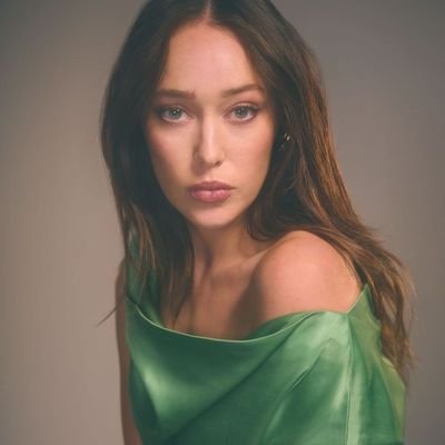 p4liarsx's profile picture. we are writers,
my love.
we don't cry,
we bleed on paper.🥀📜