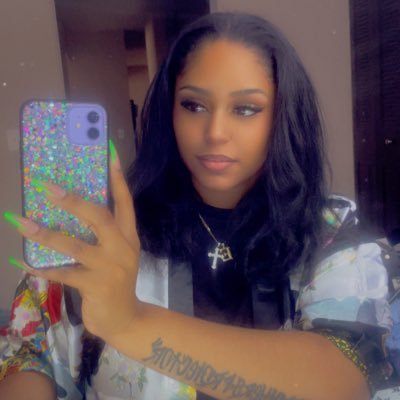 ericalowe92's profile picture. 