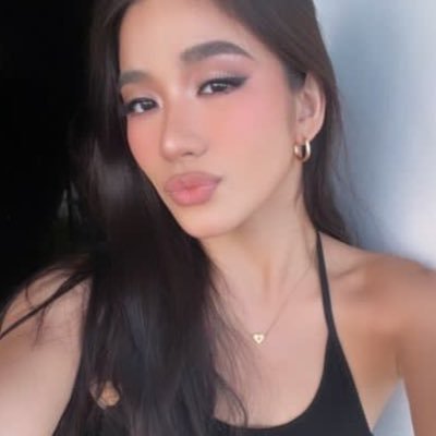 itscriscb's profile picture. My safe space 🩷