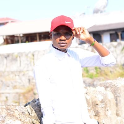 eliustz's profile picture. 
