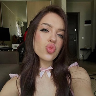 MiraSkYliNe09's profile picture. DM me if you’re game