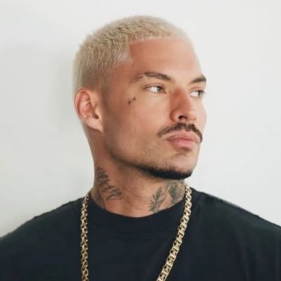 FÃ CLUBE do @filiperet e seguido por ele | Ativem as notificações. Conta oficial do cantor ➡️@filiperet           Instagram:  poesiasfrr