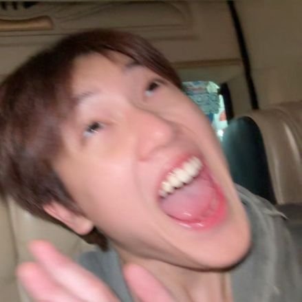 LeeJiwoong48's profile picture. บ้าไอดอลทั้งชายหญิงไปทั่วหล้า แล้วก็ตามกระแส(ด่า,เผือก) บ้างบางอย่าง เป็นเกย์รับที่อยากมีเกย์รุกเป็นคนญี่ปุ่น